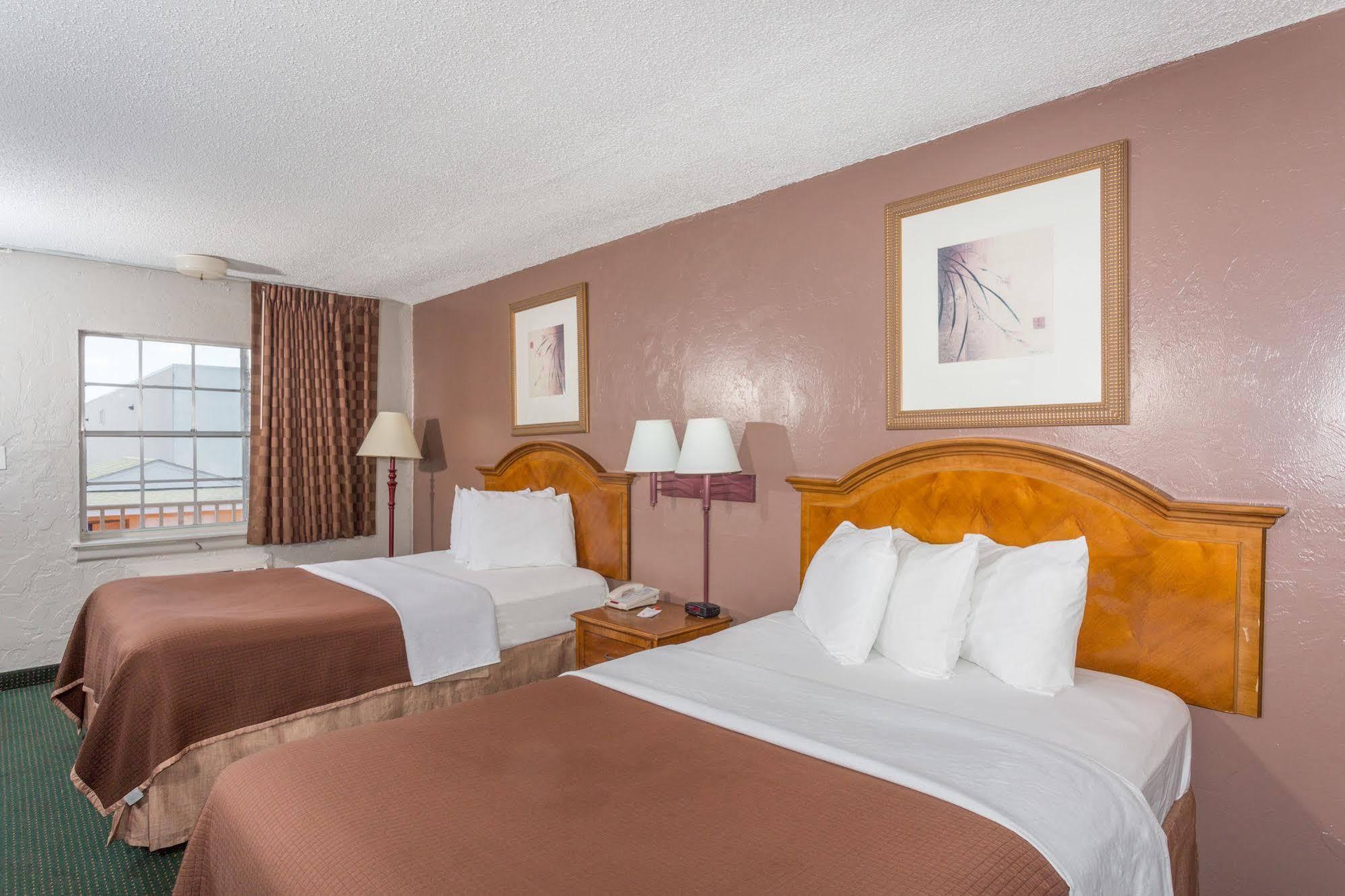 Howard Johnson By Wyndham Ft. Myers Fl Fort Myers Eksteriør bilde