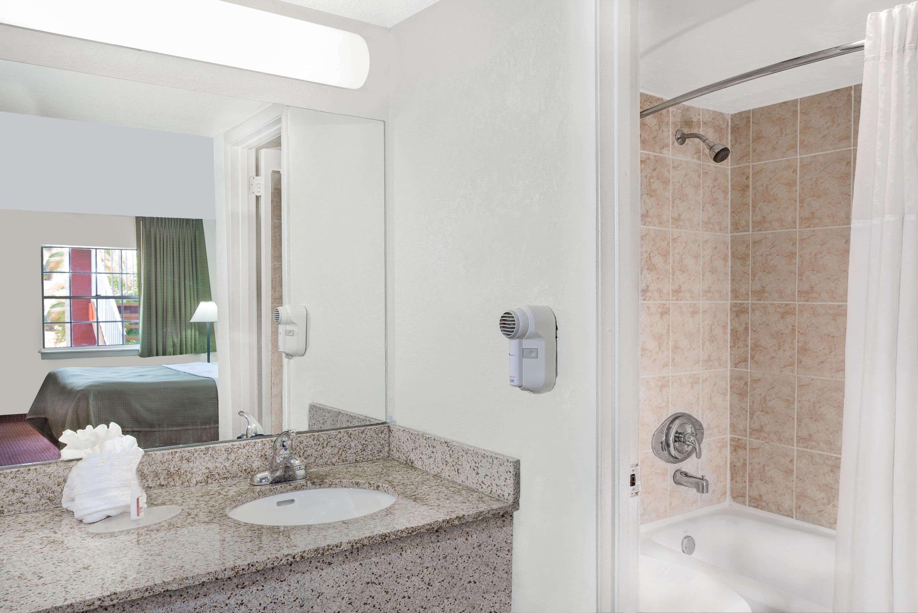 Howard Johnson By Wyndham Ft. Myers Fl Fort Myers Eksteriør bilde